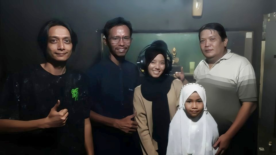 Hengki MT feat Gita Afriyasna rilis lagu Minang terbaru Arak Bako. (Dok. Istimewa)